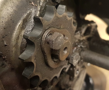CG125 wobbly front sprocket - not a good thing to happen
